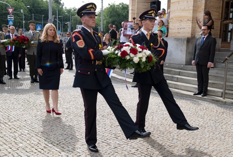 Predstavitelia štátu si v Bratislave pripomenuli výročie okupácie Československa