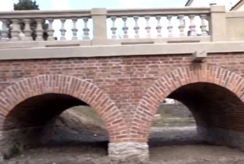 Postriekaná pamiatka