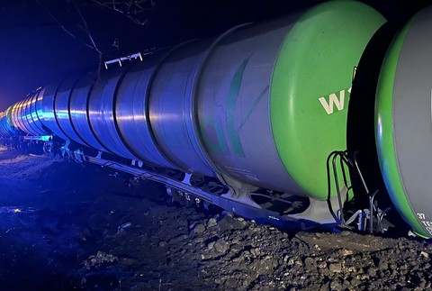 Vykoľajený vlak v Komárne