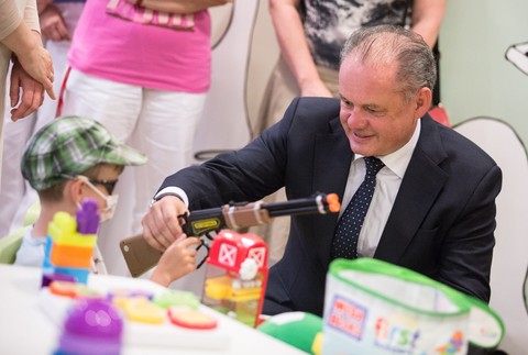 Kiska navštívil onkológiu