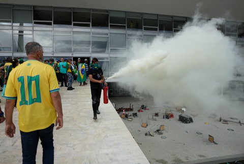 Útok na vládne budovy v Brazílii