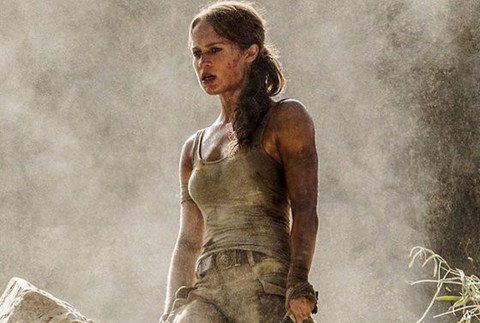 Alicia ako Lara Croft