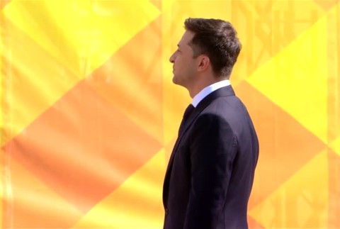 [multi] Novozvolený ukrajinský prezident prevzal úrad a hneď na to rozpustil parlament 1546