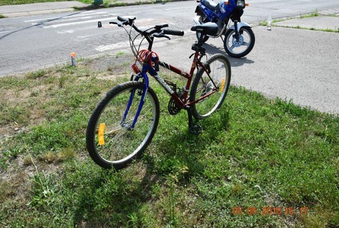 bicykel zrazeného dievčaťa