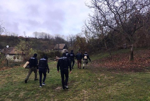 Obchodovali s mladou ženou, nútili ju k prostitúcii