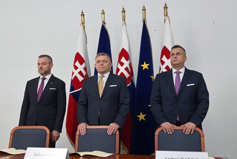 Smer-SD, Hlas-SD a SNS podpísali koaličnú dohodu (1)