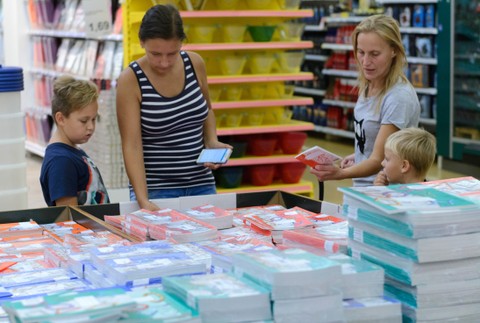 škola nákup školské pomôcky predškolák aktovka školská taška pero peračník il (5)