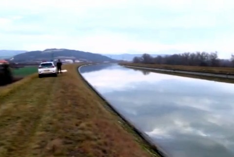 Smrť neznámej ženy. Jej telo našli vo Váhu