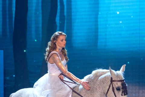 Miss Slovensko - Mária Čírová spievala na koni