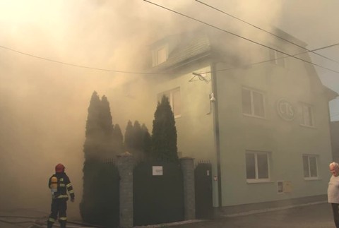 [multi] Požiar v Rimavskej Sobote zachvátil firmu na distribúciu tabaku 8