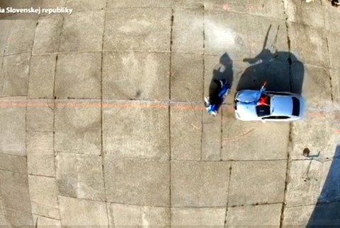 Simulácia auto verzus motorka