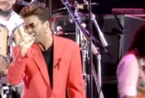 Zomrel George Michael7271