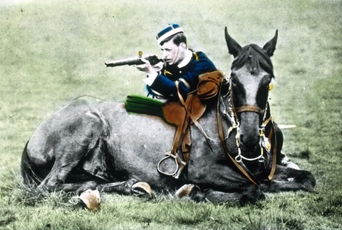 Kôň zviera bojové bojovník svetová vojna vojak