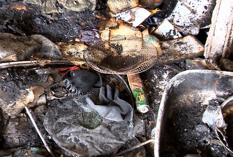 Požiar garzónky v Petržalke zničil celý panelák. Obyvateľov po návrate čakal šok