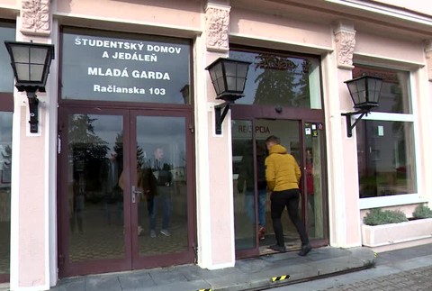 [multi] Rekonštrukciu internátov prišli skontrolovať ministri. Kažimír prisľúbil ďalšie peniaze 223