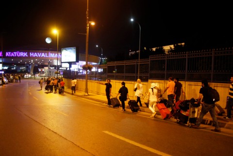 Explózia, letisko, Ataturk, Istanbul, Turecko