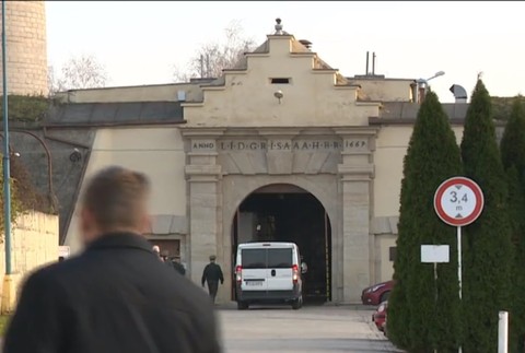 Polícia vo veľkom bojuje proti drogám. Z bratislavských ulíc ale stále nemiznú