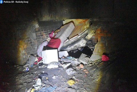 v trebisove sa prepadla podlaha