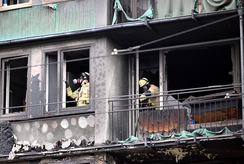 05 Nemecko požiar bytovky foto  (3)