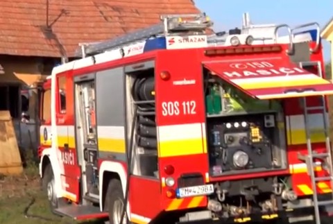 Hasiči pri požiari našli muža bez známok života. Pomôcť mu už nemohli