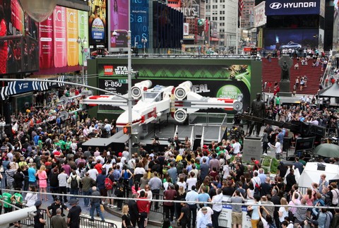 Lego vesmírna bojová loď New Zork Times Square