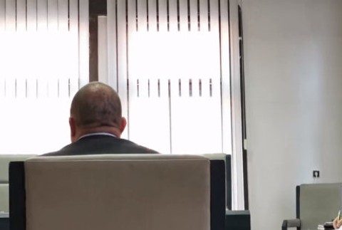 Let stíhačkou ako úplatok.