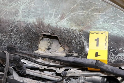 výbušnina v policajnom aute 