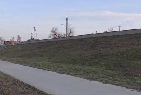 Opravujú hrádze na Dunaji