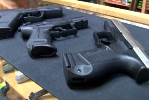 Streľba na opekačke.