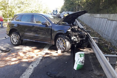 VIDEO: Preteky luxusných áut sa skončili smrťou muža, ktorý cestoval s rodinou