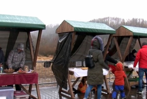 Trhy na móle alebo špeciálne pečiatky. Vianočná atmosféra spája celé Slovensko