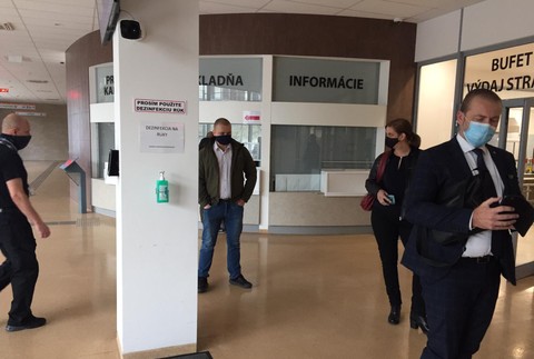 Otestovať sa prišiel aj Milan Mazurek