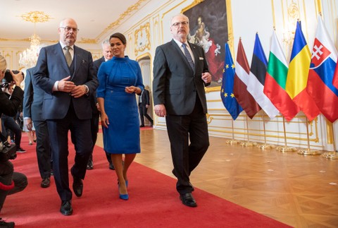 Slovensko politika summit samit B9 lídri NATO Bratislava (5)