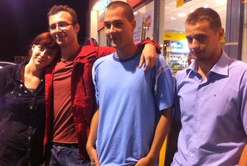 Študenti_streľba_auto_polícia2