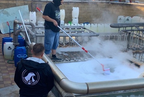 Na kúpalisku v Podhájskej zasahuje polícia. Vyšetrujú envirokriminalitu 