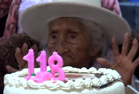 Najstarší muž sveta má 118 rokov. V detstve jedol naozaj zvláštne veci