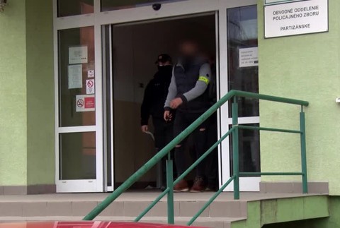 [multi] Vyhrazky zamestnavatelovi 6396