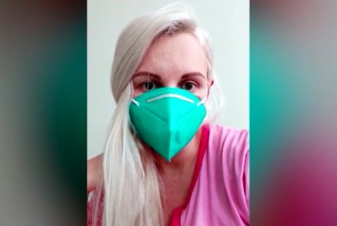 Pôrod troch matiek nakazených koronavírusom. 