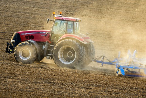 Traktor (ilustračná foto)