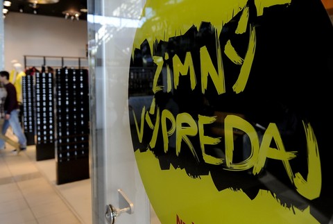 Povianočné výpredaje