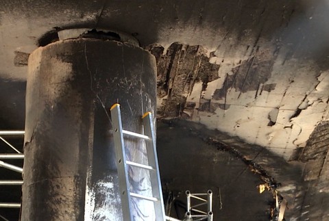 Požiar na železničnej zastávke. Rondel zostal pre cestnú a vlakovú dopravu uzavretý