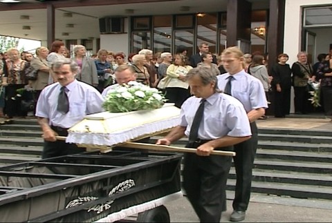 Pohreb, Simonka, nesúci truhlu, truhla, sprievod