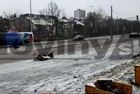 Havarovalo vládne vozidlo