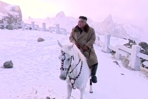 Kim Čong-un na koni