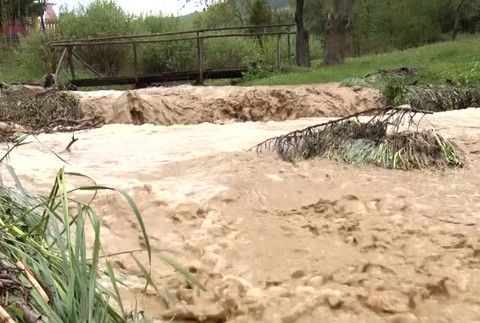 [multi] Inetnzívny lejak na východe Slovenska 664