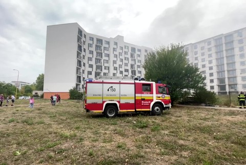 [multi] Poziar na sidlisku 13479