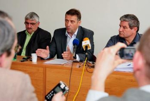 Konferencia, tlačovka OZ Kovo, Machyna a ďalší