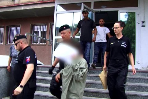 [multi] Záhadná smrť v Brezne. V opustených kasárňach našli telo 48-ročného muža 1188