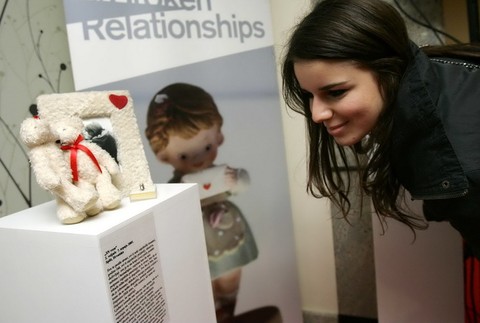 Múzeum rozpadnutých vzťahov žena