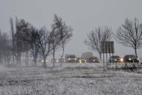 počasie Slovensko zima sneh auto cesta Xaver 2